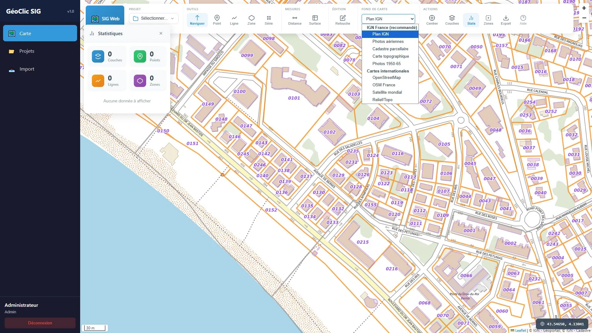 Capture d'écran du SIG cartographique GéoClic : carte du patrimoine communal avec couches métier